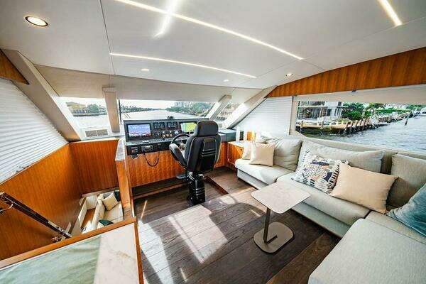 Johnson Skylounge Yacht For Sale