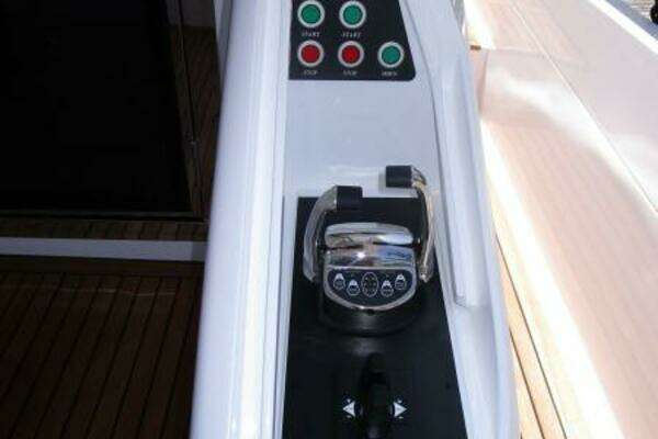 Johnson Skylounge Yacht For Sale