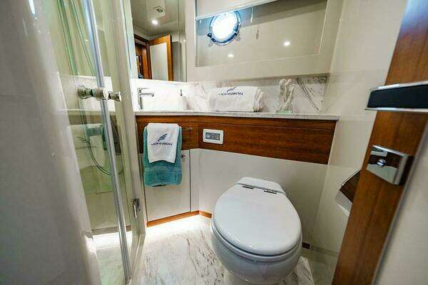 Johnson Skylounge Yacht For Sale