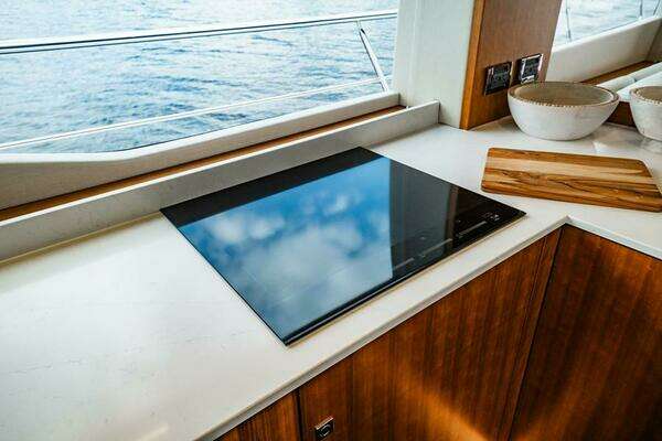 Johnson Skylounge Yacht For Sale