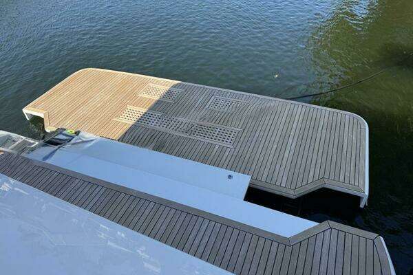 Johnson Skylounge Yacht For Sale