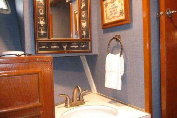 Matthews Voyager Yacht For Sale