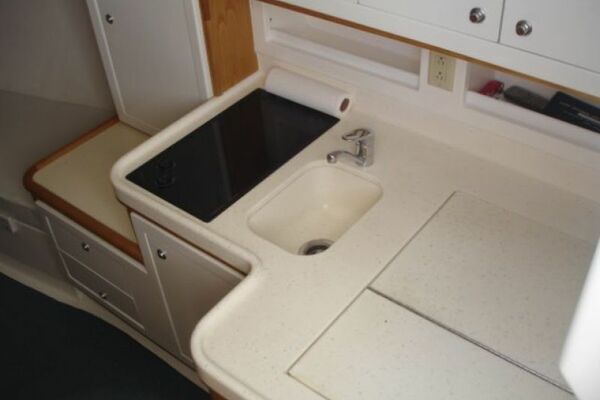 Stolper 35 - Baits Factor - Galley
