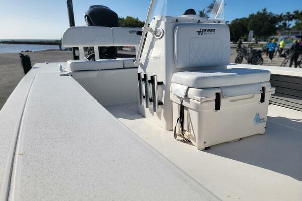 21ft Hewes Yacht For Sale