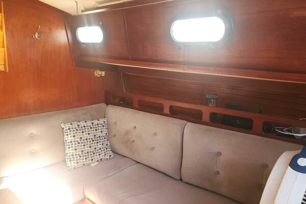 MILEKA V 33ft Cape Dory Yacht For Sale