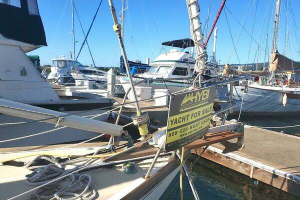 Photo of the 1987 Cape Dory 330 "MILEKA V"