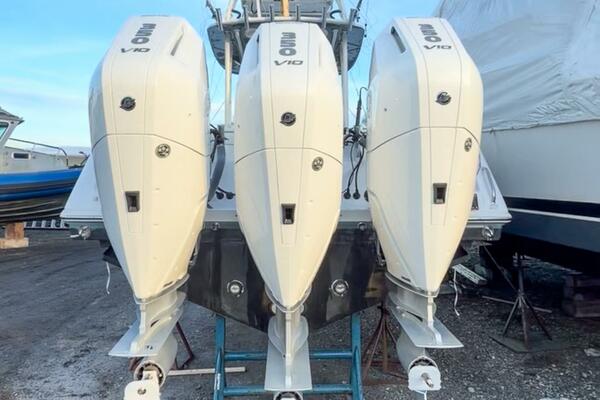 All In 35ft Everglades Yacht For Sale