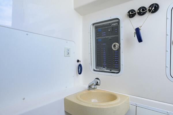 39ft Invincible Yacht For Sale