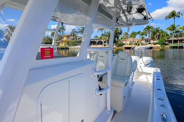 39ft Invincible Yacht For Sale