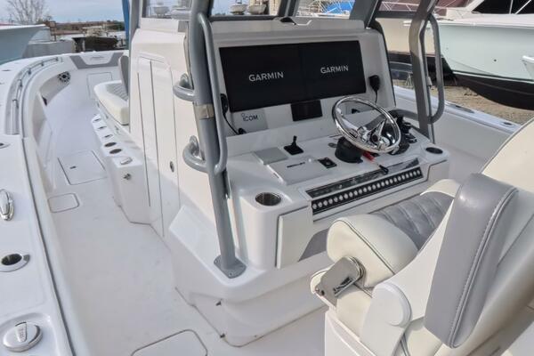 39ft Invincible Yacht For Sale