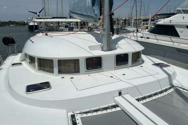 Lagoon 380 Yacht For Sale