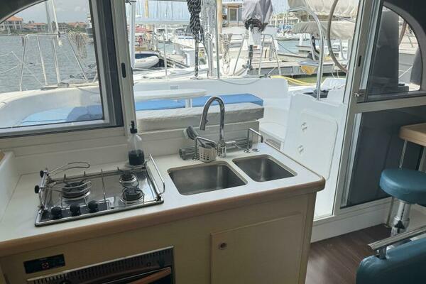 OSITA 38ft Lagoon Yacht For Sale