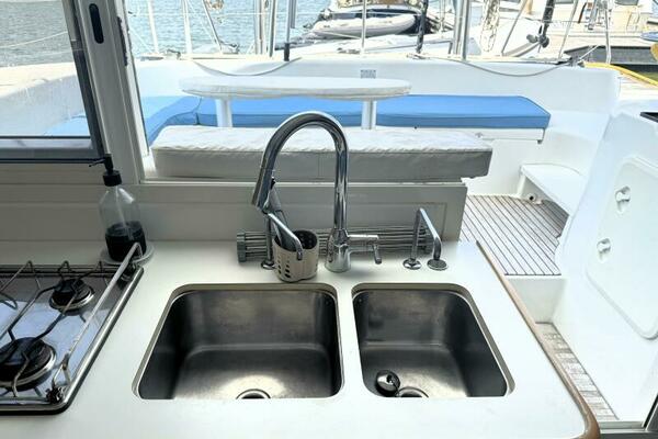 OSITA 38ft Lagoon Yacht For Sale