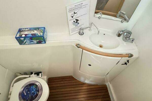 Lagoon 380 Yacht For Sale