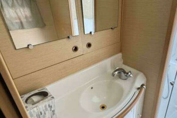 Lagoon 380 Yacht For Sale