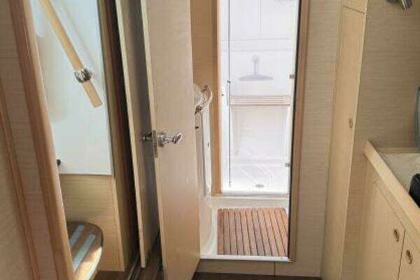 Lagoon 380 Yacht For Sale