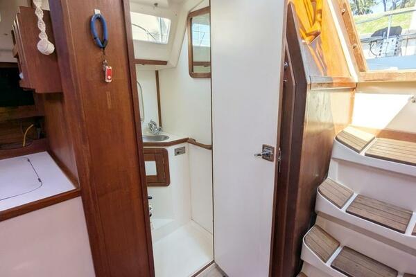 Cool Runnings 42ft Catalina Yacht For Sale
