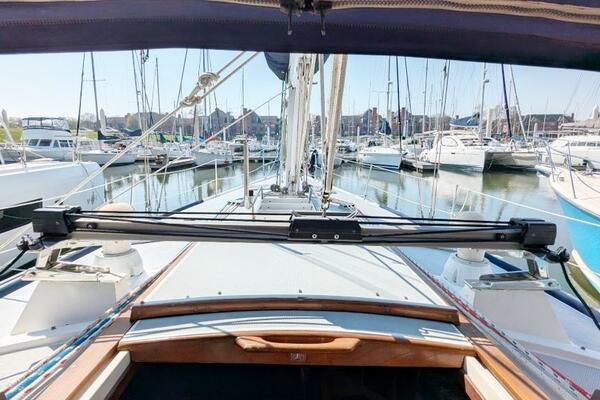 Cool Runnings 42ft Catalina Yacht For Sale