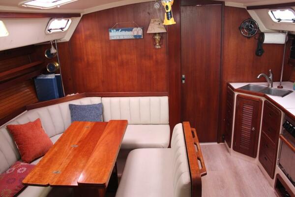 Cool Runnings 42ft Catalina Yacht For Sale