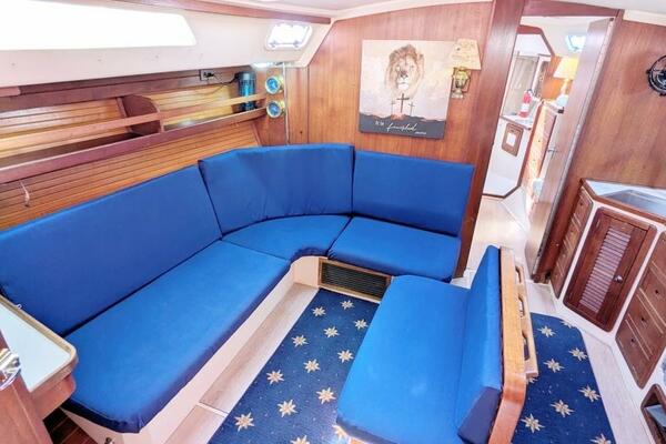 Cool Runnings 42ft Catalina Yacht For Sale