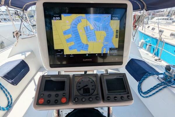 Cool Runnings 42ft Catalina Yacht For Sale