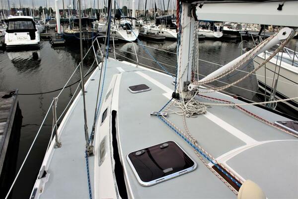 Cool Runnings 42ft Catalina Yacht For Sale