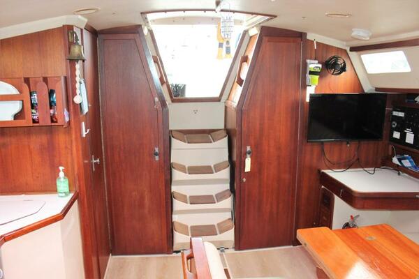 Cool Runnings 42ft Catalina Yacht For Sale