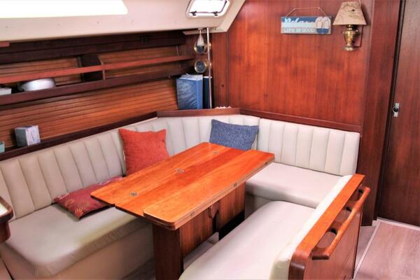 Cool Runnings 42ft Catalina Yacht For Sale
