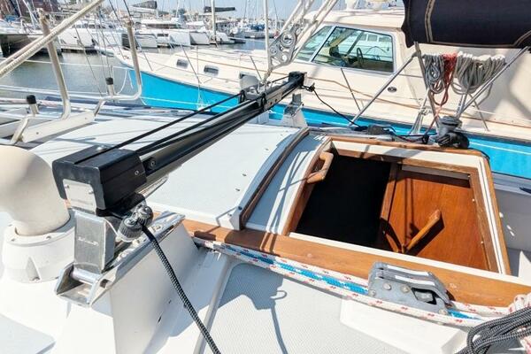 Cool Runnings 42ft Catalina Yacht For Sale