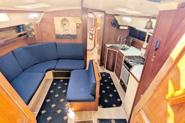 Cool Runnings 42ft Catalina Yacht For Sale