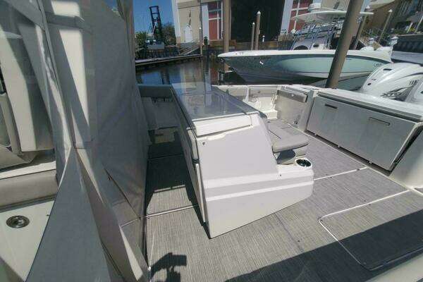 Pursuit S 378 Sport Yacht For Sale