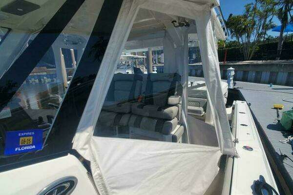 Pursuit S 378 Sport Yacht For Sale