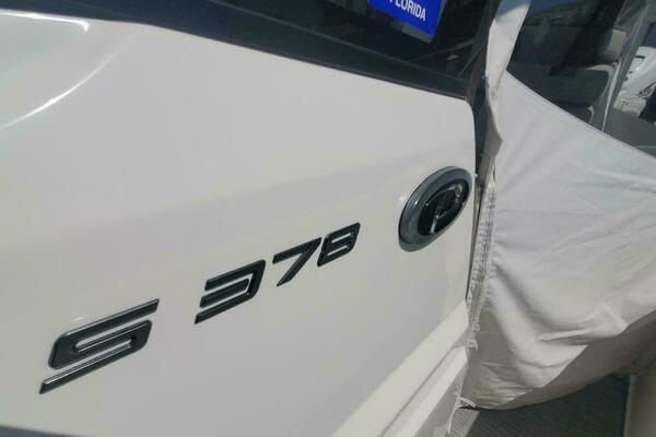 FIJI KAI 37ft Pursuit Yacht For Sale