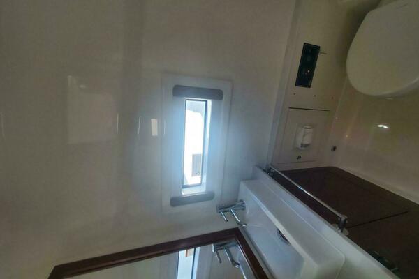 FIJI KAI 37ft Pursuit Yacht For Sale