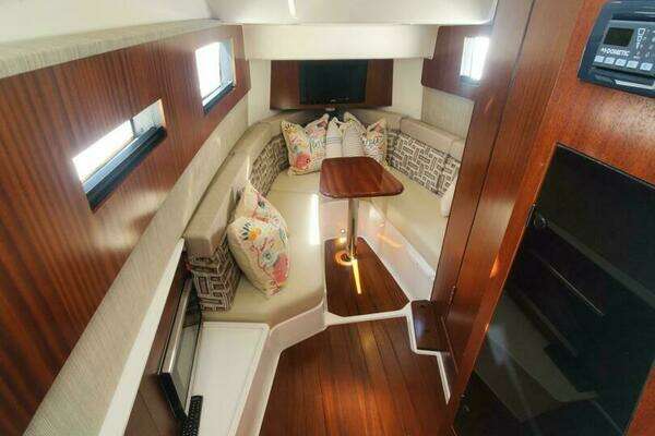 Pursuit S 378 Sport Yacht For Sale