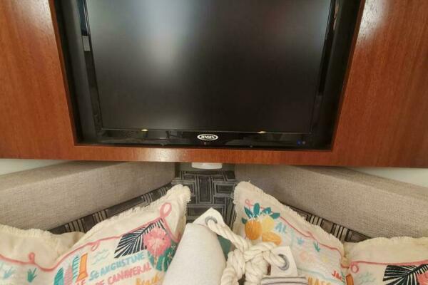 FIJI KAI 37ft Pursuit Yacht For Sale