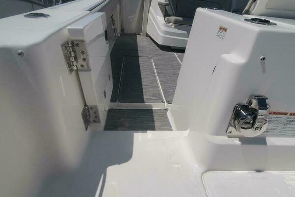 FIJI KAI 37ft Pursuit Yacht For Sale