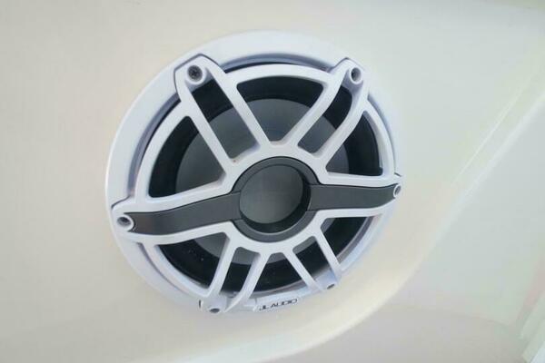 FIJI KAI 37ft Pursuit Yacht For Sale