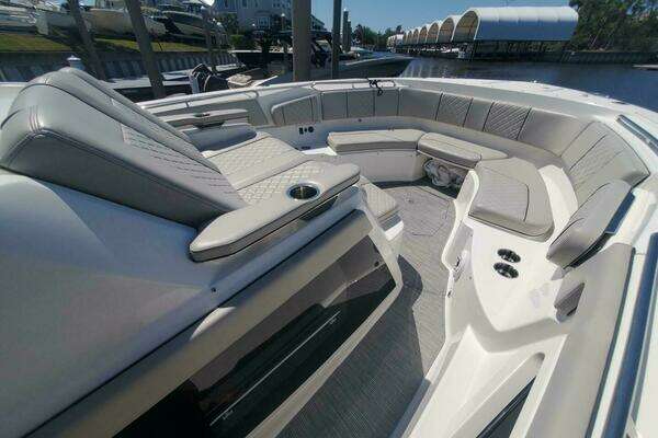Pursuit S 378 Sport Yacht For Sale