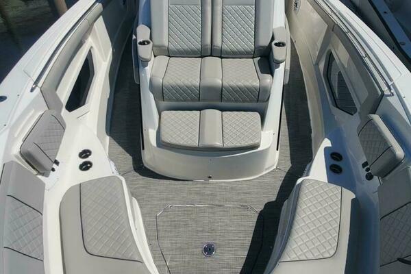 FIJI KAI 37ft Pursuit Yacht For Sale