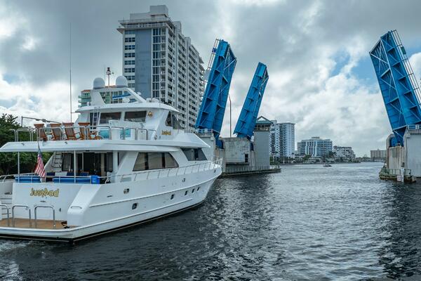 JusMad 80ft Ocean Alexander Yacht For Sale