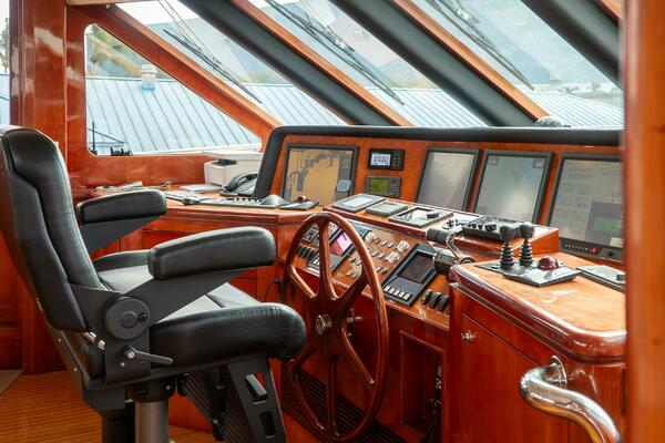 JusMad 80ft Ocean Alexander Yacht For Sale