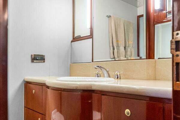 Ocean Alexander  Yacht For Sale