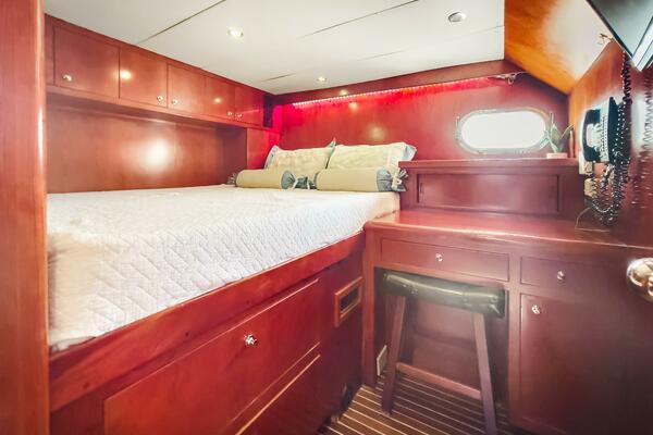 JusMad 80ft Ocean Alexander Yacht For Sale