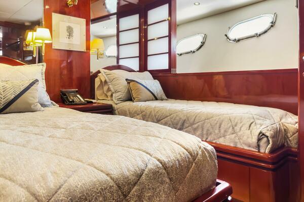 JusMad 80ft Ocean Alexander Yacht For Sale