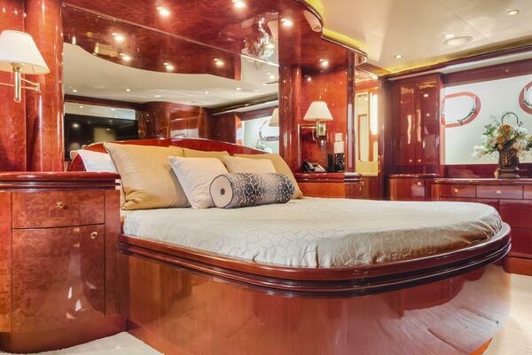 JusMad 80ft Ocean Alexander Yacht For Sale