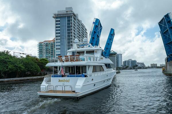 JusMad 80ft Ocean Alexander Yacht For Sale