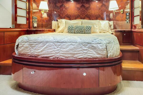 JusMad 80ft Ocean Alexander Yacht For Sale