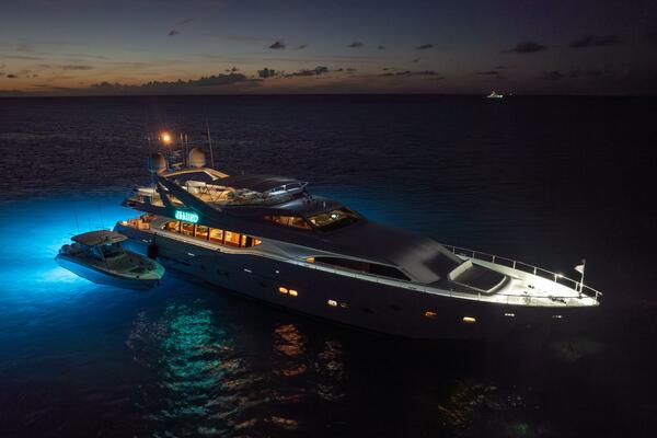 MAMBO 112ft Ferretti Yachts Yacht For Sale