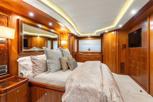 MAMBO 112ft Ferretti Yachts Yacht For Sale
